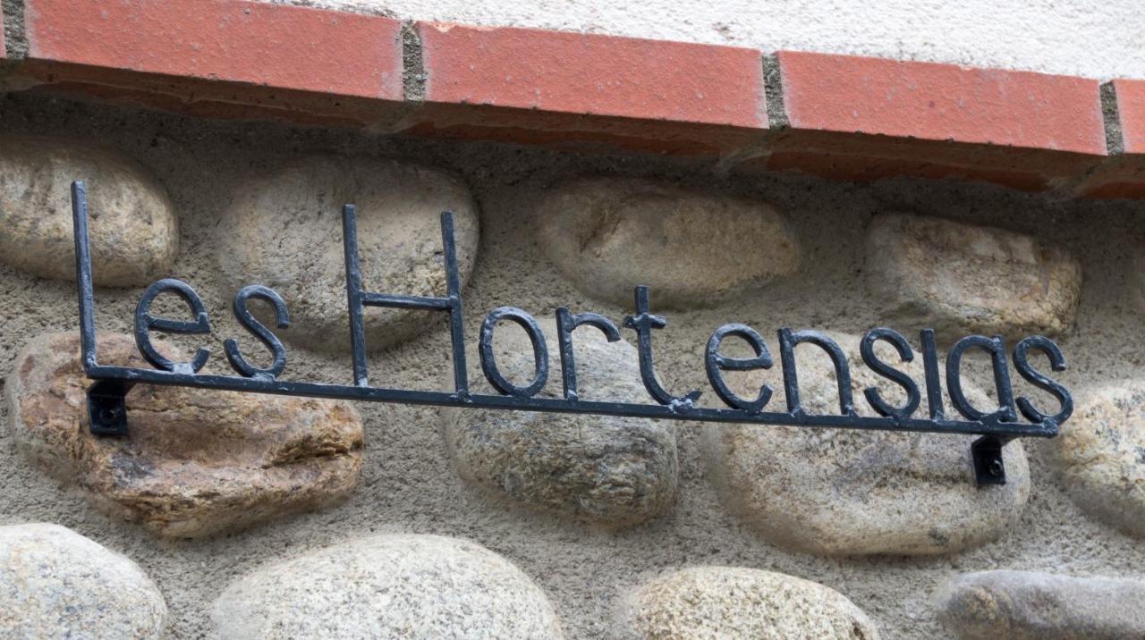 Les Hortensias Hotell Millas Exteriör bild